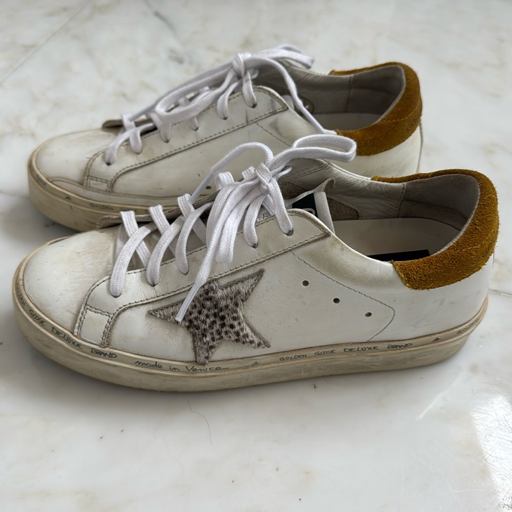 Authentic Golden Goose High Star sneakers.Fur stars.